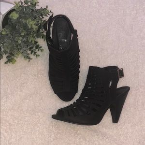 Black open toe strappy heels size 8/9